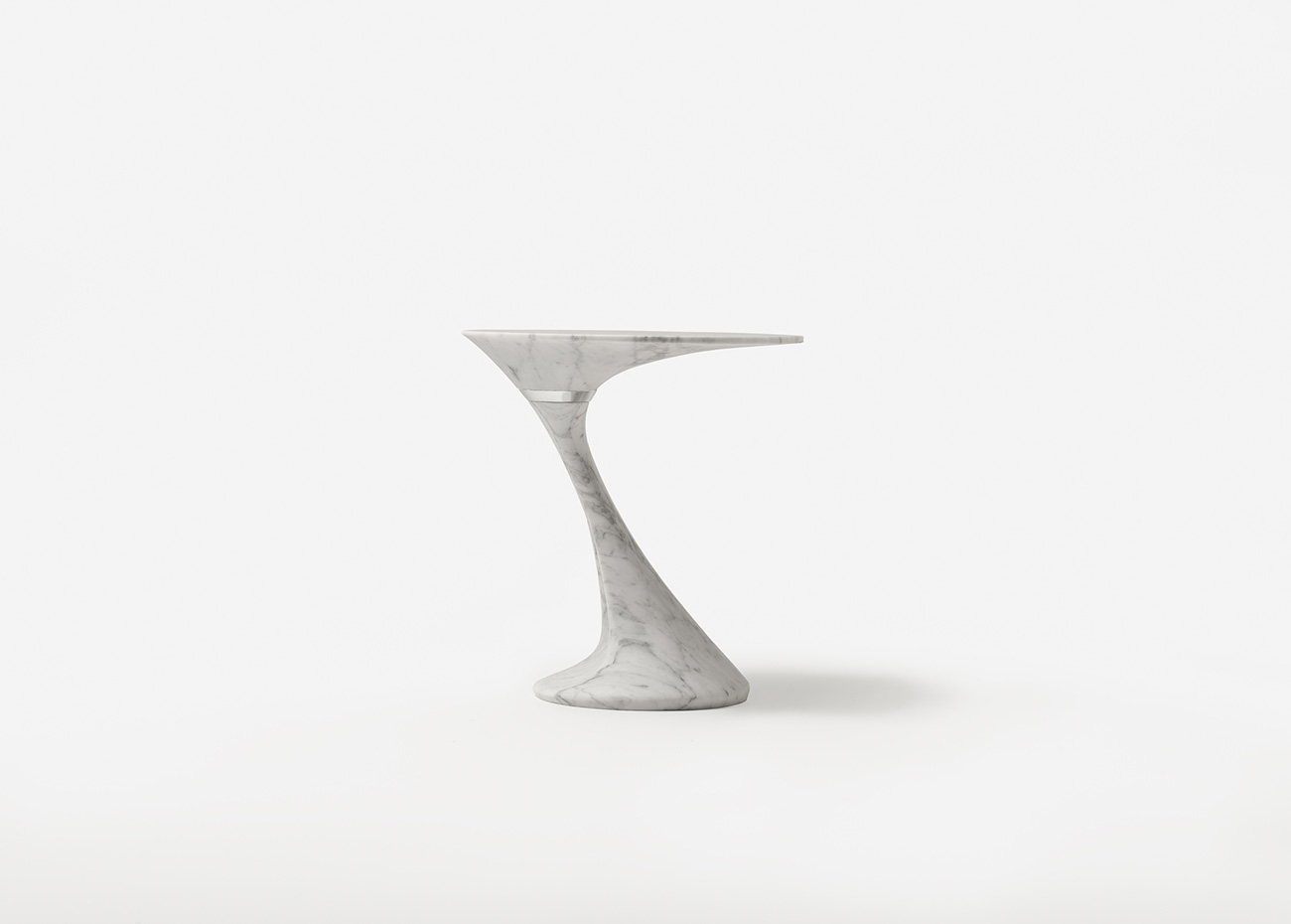 svan-coffee-table-round