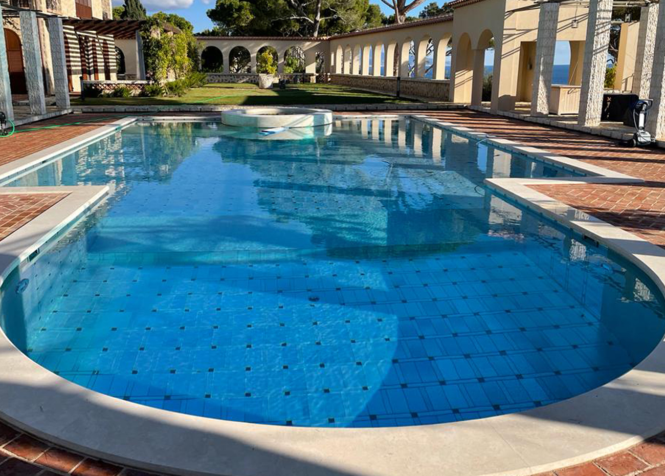 piscina-jacuzzi-villa-costa-azzurra-mgm-la-marmoteca